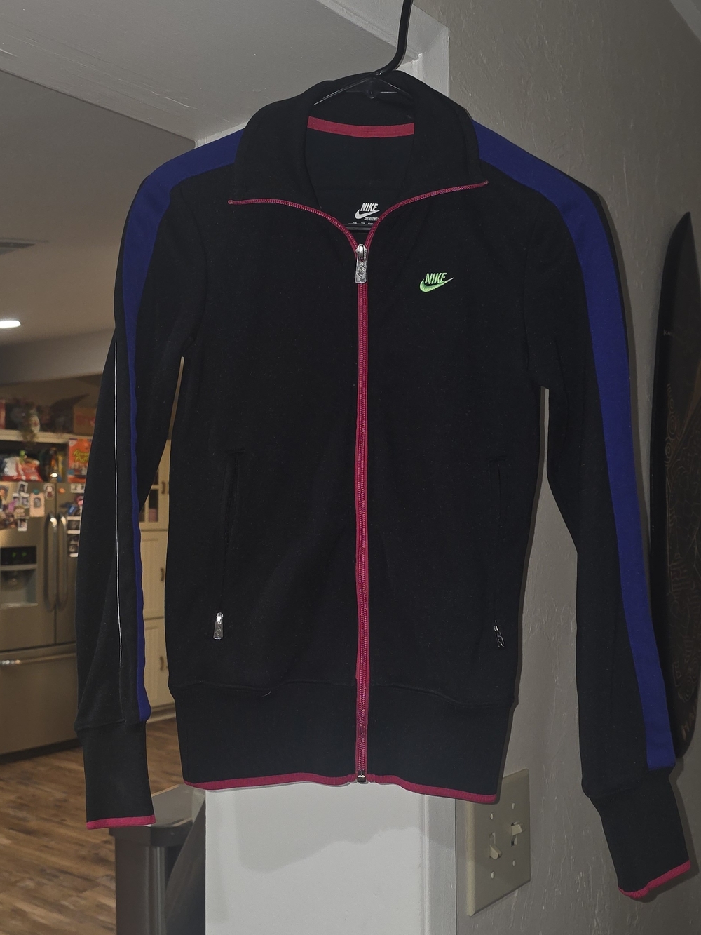 Vintage Nike Women’s Black Jacket with Neon Pink And Purple Trim.